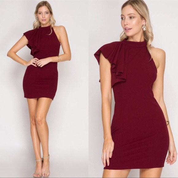 Dresses & Skirts - Flirty Bodycon Dress
